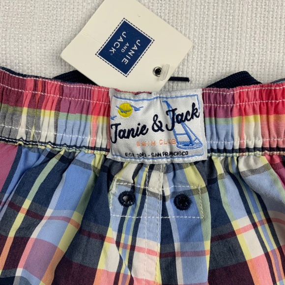 NWT JANIE AND JACK BABY BOY’S SHORTS SIZE 12-18 MONTHS - Picture 3 of 3